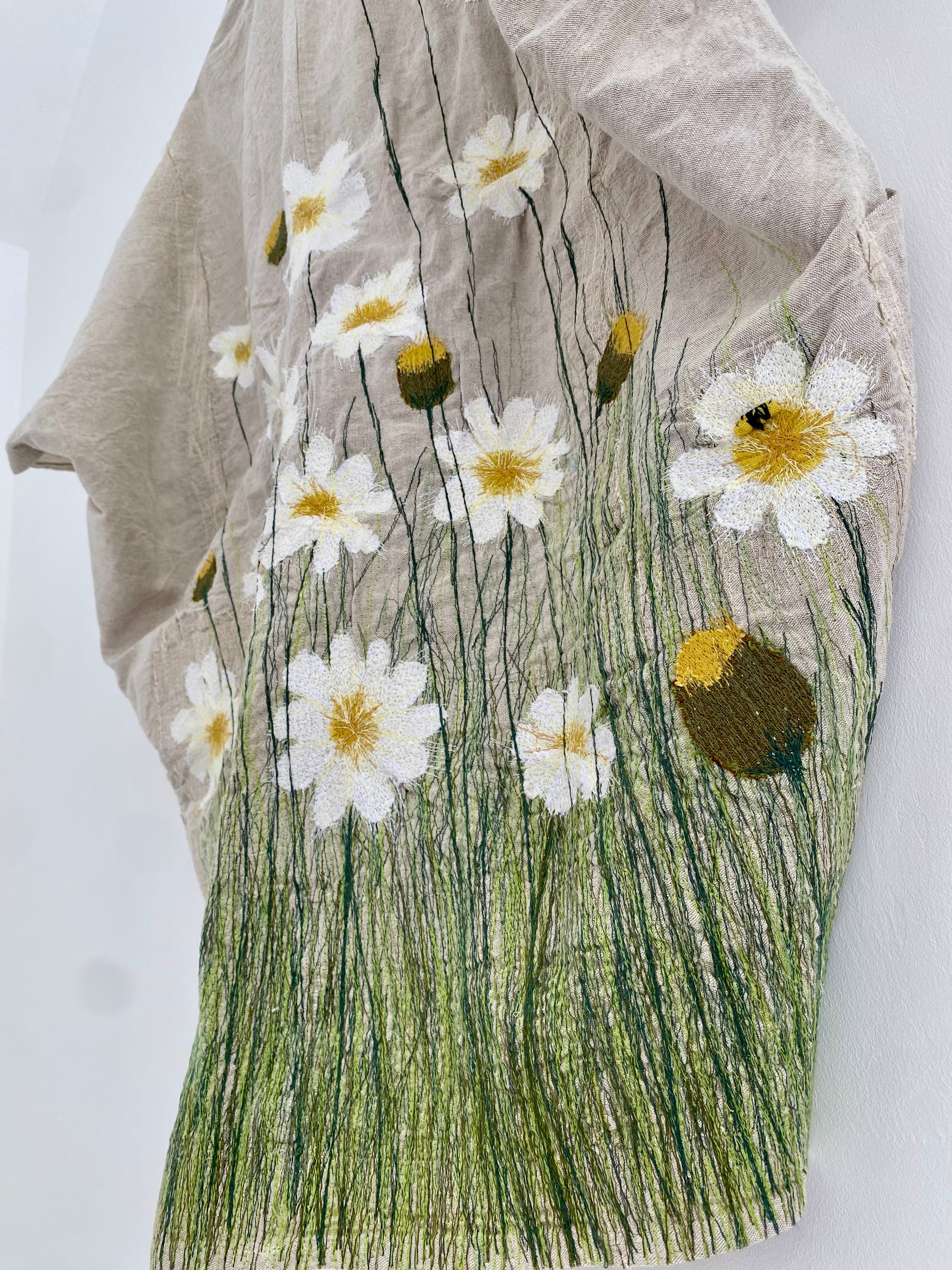 'MOTHER'S HUG' Daisies - Sacred Cocoon