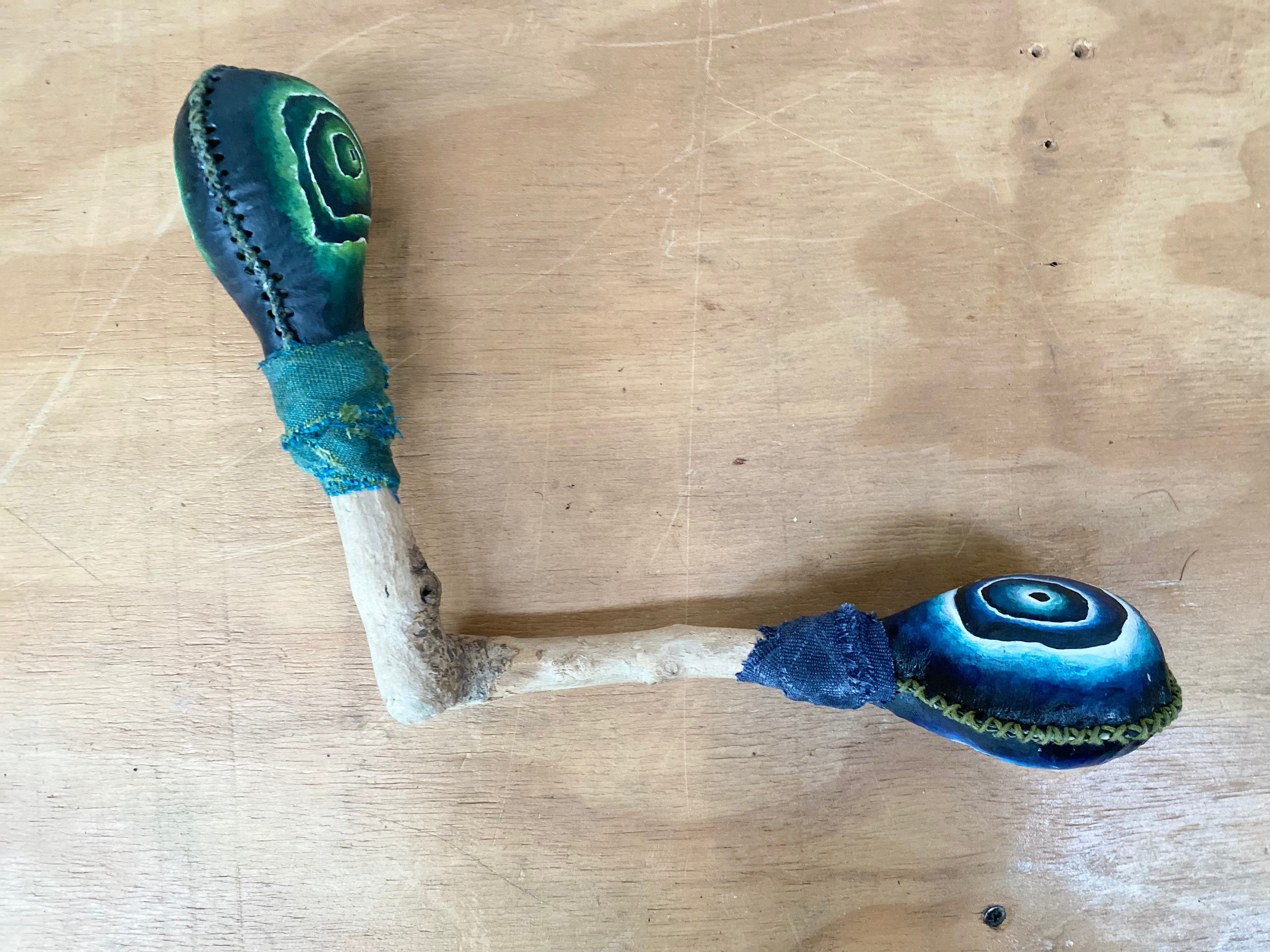 Axis mundi Rattle